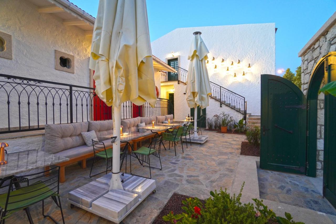 Pom Alacati Boutique Otel Çeşme Exterior foto
